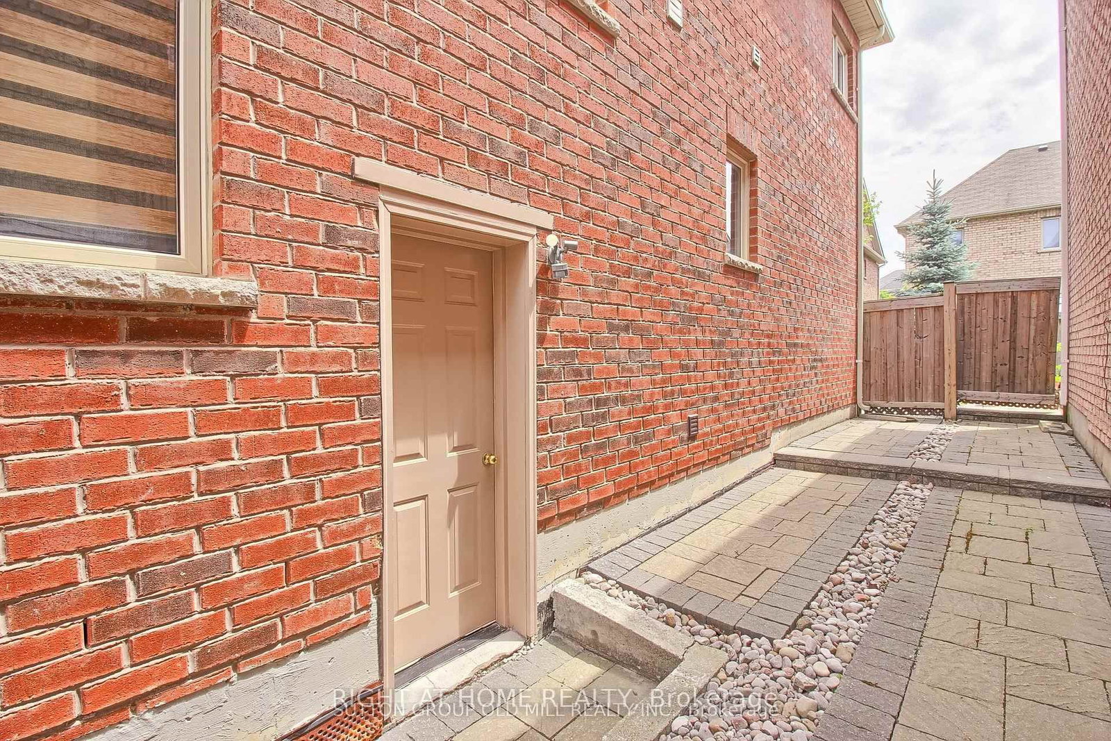 112 Betony Drive - Photo 36