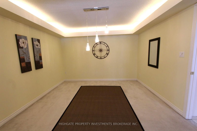 83 - 151 Townsgate Dr, Vaughan, L4J 8J7 | Image 2