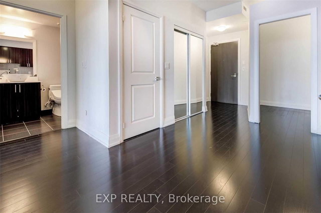 2333 - 7161 Yonge Street