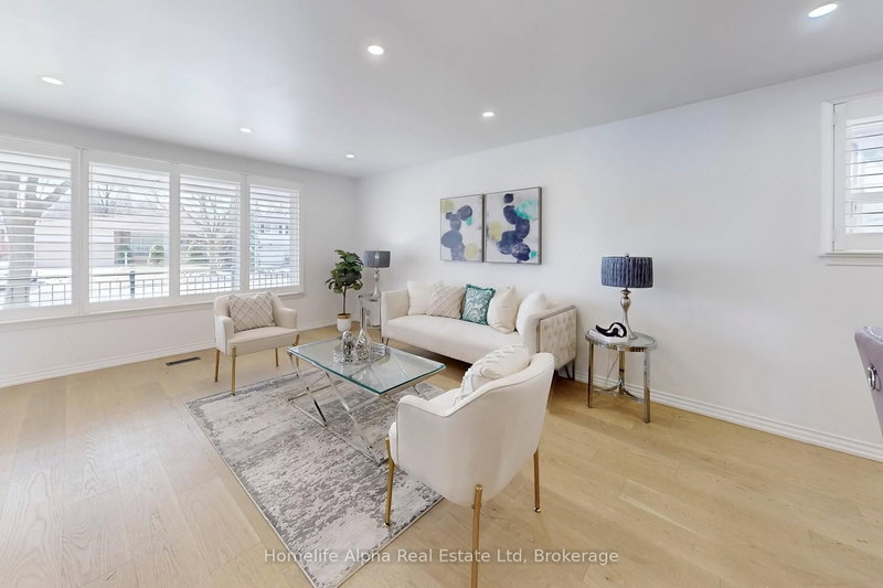 373 Becker Rd, Richmond Hill, L4C 2S3 | Image 3