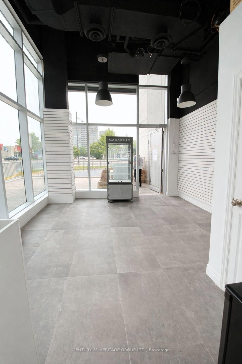 A4 - 9610 Yonge St, Richmond Hill, L4C 1V6 | Image 3