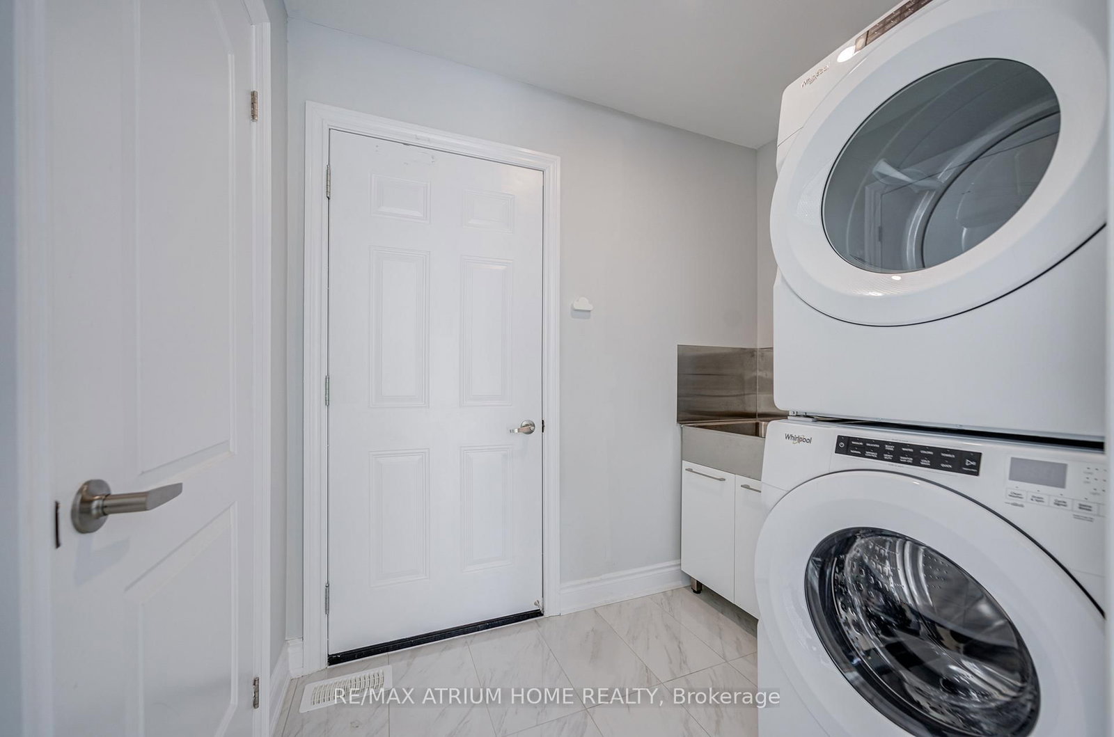 Townhouse for sale at 3 Jessica Antonella Street, Markham, Ontario, L6C 3J6 - Angus Glen - MLS: N12974450