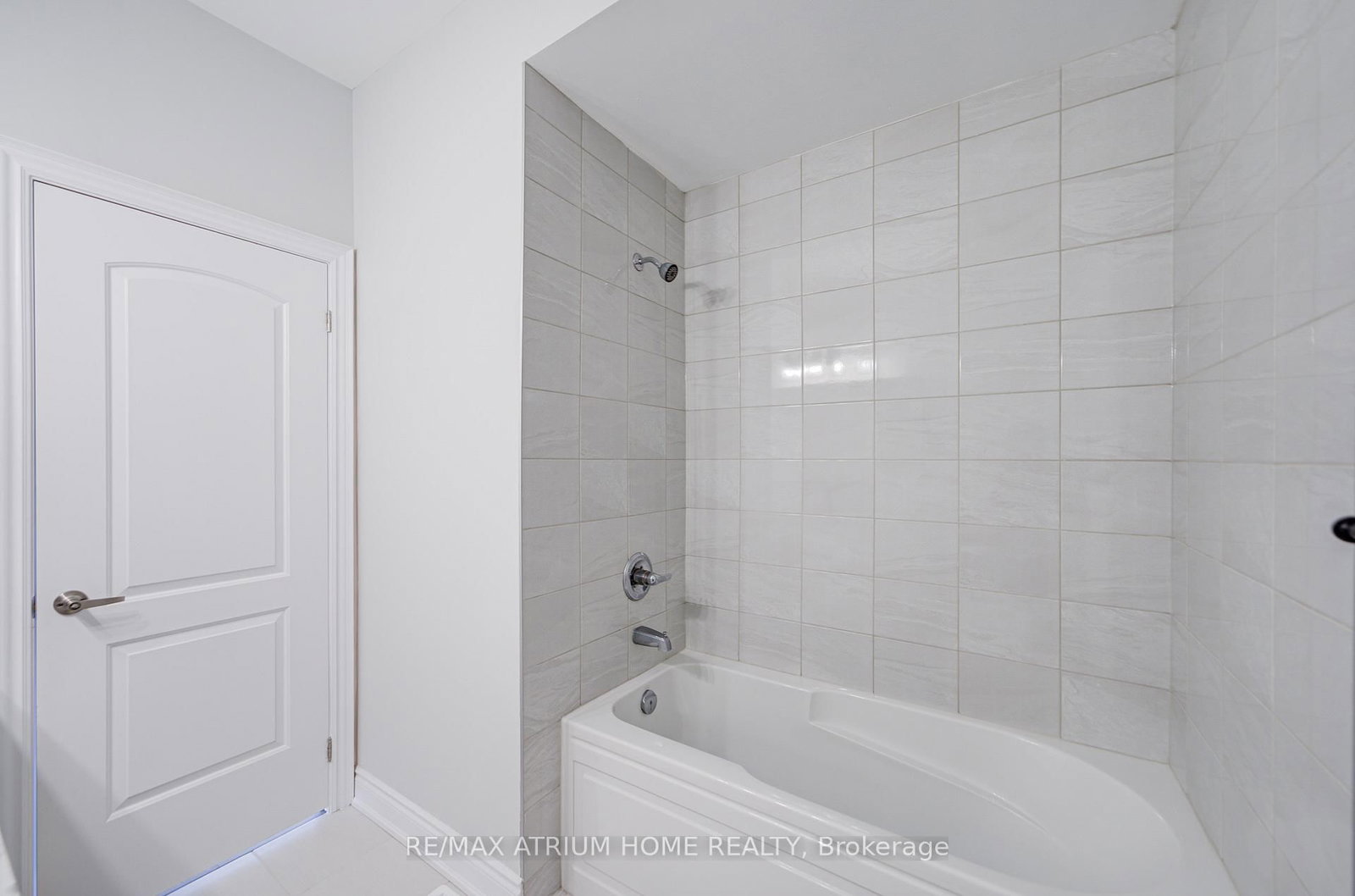 Townhouse for sale at 3 Jessica Antonella Street, Markham, Ontario, L6C 3J6 - Angus Glen - MLS: N12974450