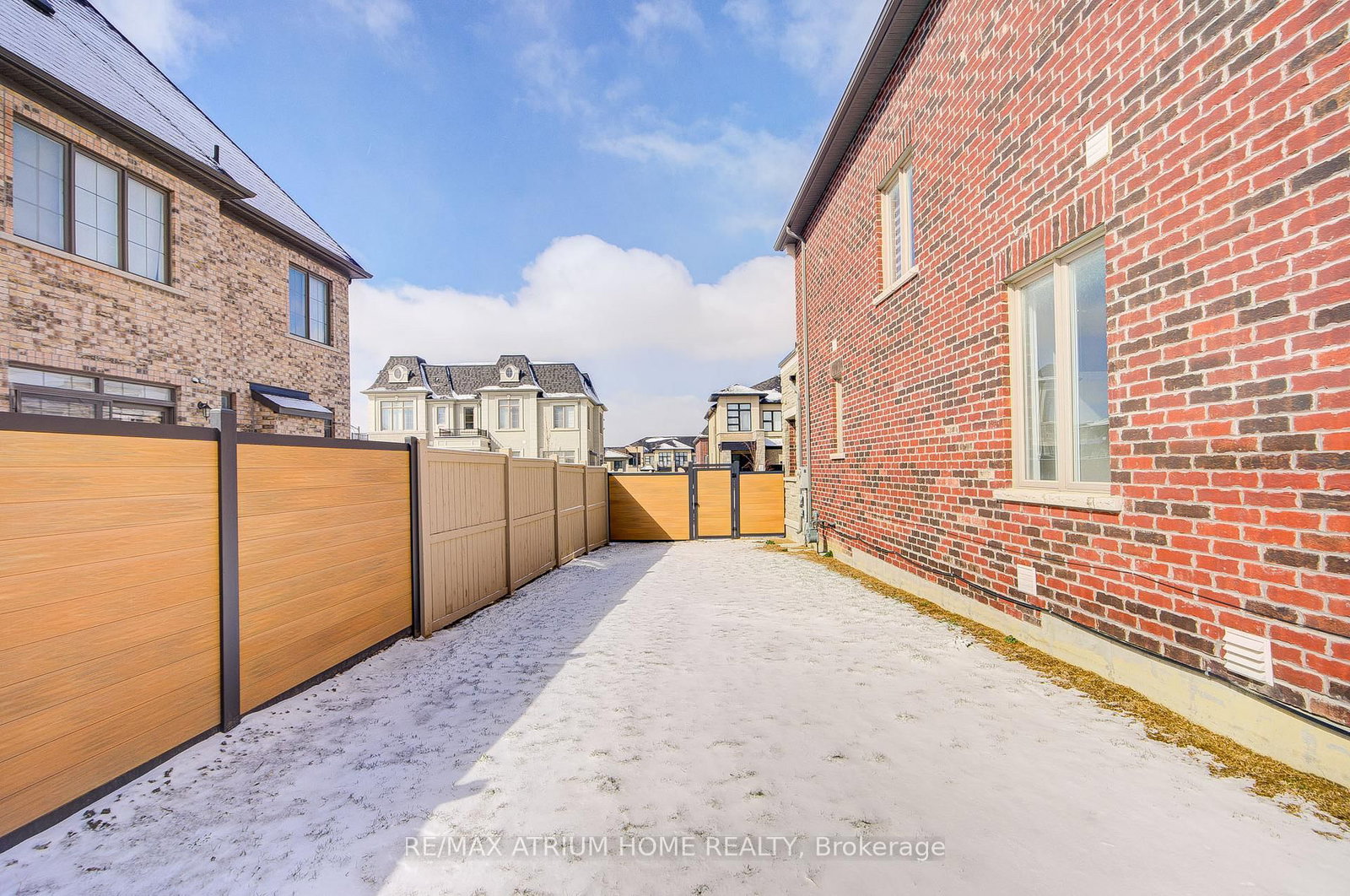 Townhouse for sale at 3 Jessica Antonella Street, Markham, Ontario, L6C 3J6 - Angus Glen - MLS: N12974450