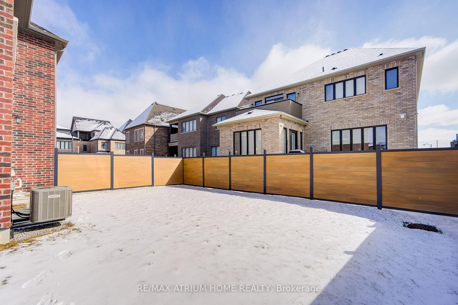 Townhouse for sale at 3 Jessica Antonella Street, Markham, Ontario, L6C 3J6 - Angus Glen - MLS: N12974450