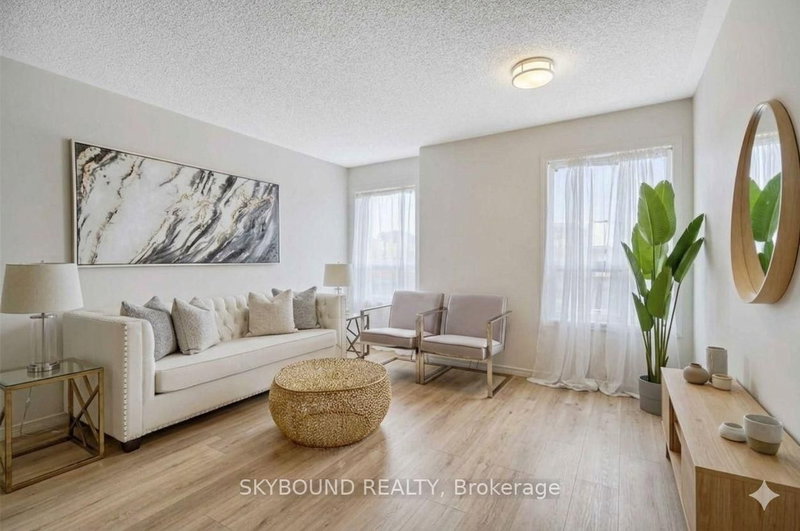 35 Sunrise Dr, Markham, L3R 1A1 | Image 3