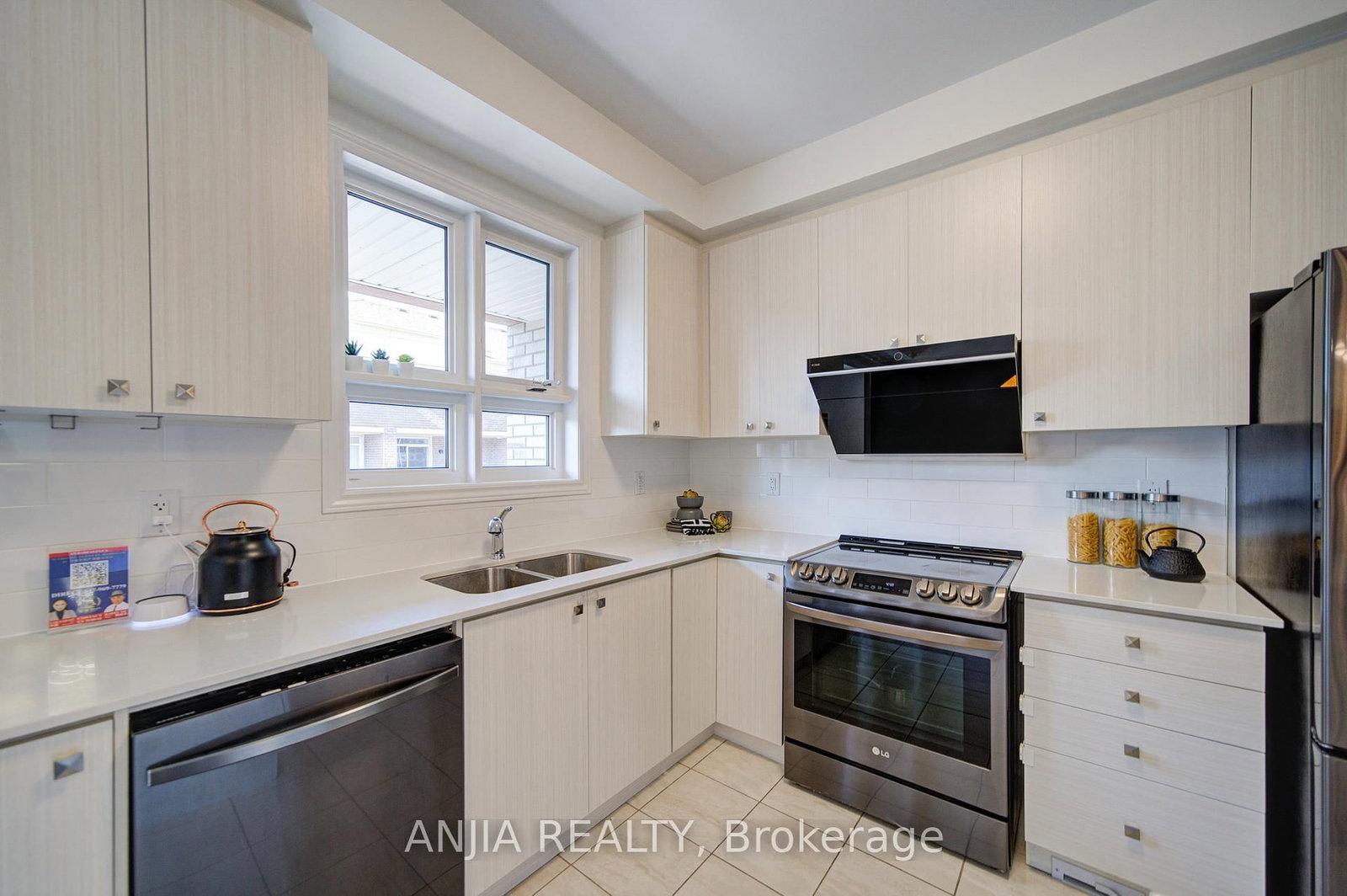 Townhouse for sale at 64 Chicago Lane, Markham, Ontario, L6E 2C1 - Wismer - MLS: N12974544