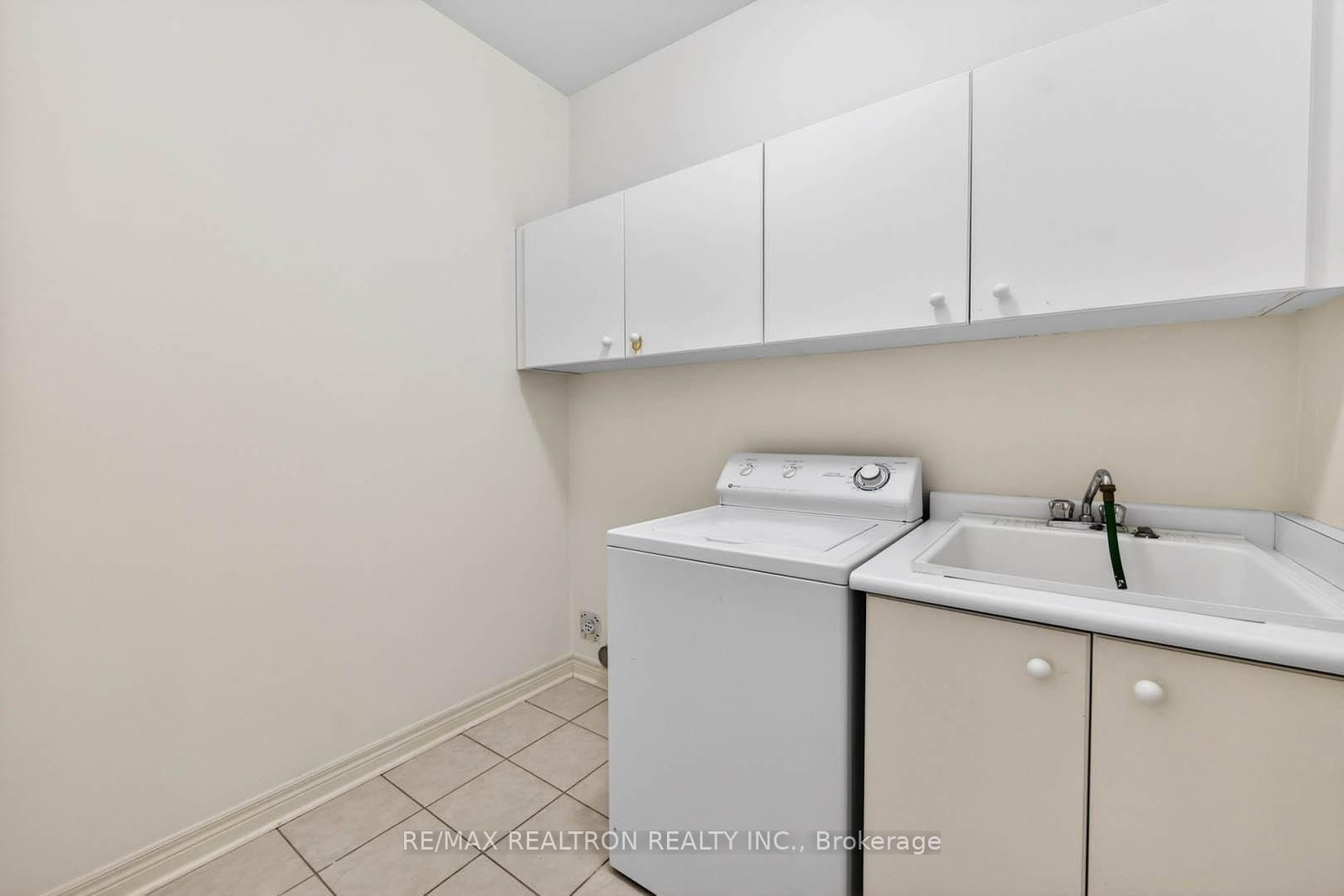 Detached House for sale at 385 Calvert Road, Markham, Ontario, L6C 1X7 - Cachet - MLS: N12974610