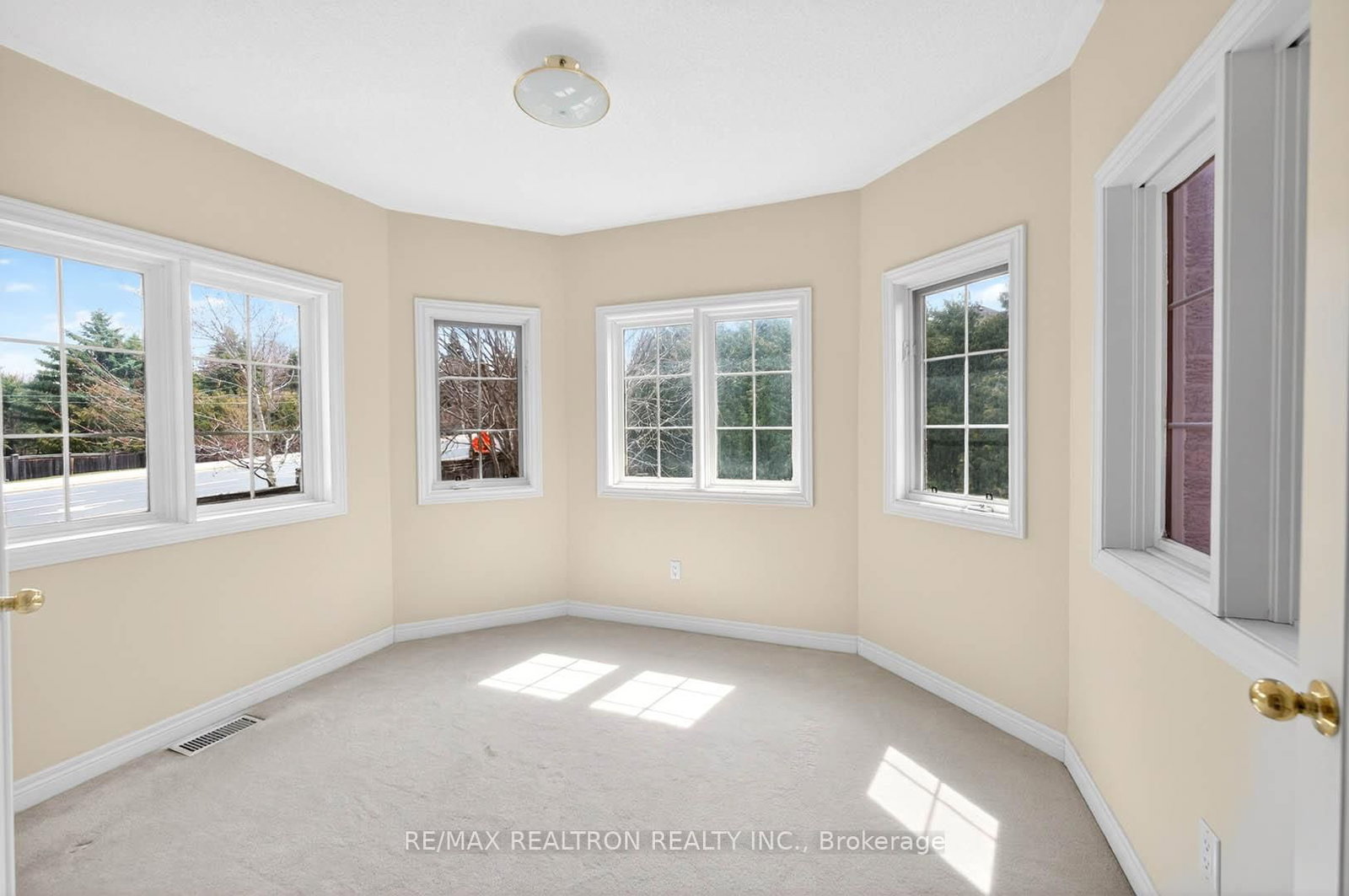 Detached House for sale at 385 Calvert Road, Markham, Ontario, L6C 1X7 - Cachet - MLS: N12974610