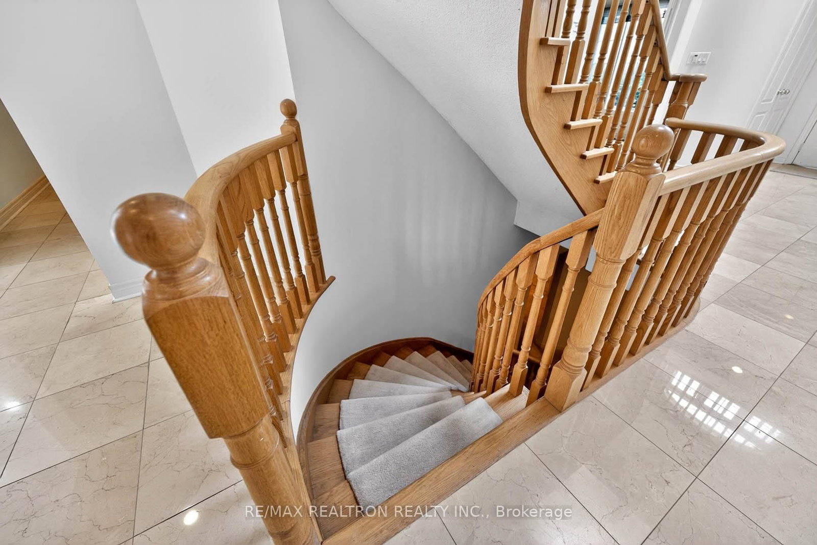 Detached House for sale at 385 Calvert Road, Markham, Ontario, L6C 1X7 - Cachet - MLS: N12974610