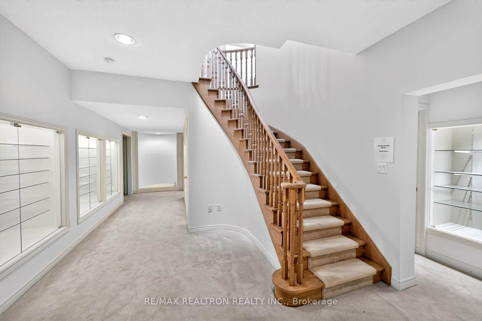 Detached House for sale at 385 Calvert Road, Markham, Ontario, L6C 1X7 - Cachet - MLS: N12974610