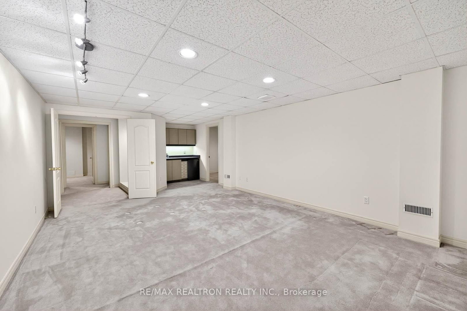 Detached House for sale at 385 Calvert Road, Markham, Ontario, L6C 1X7 - Cachet - MLS: N12974610