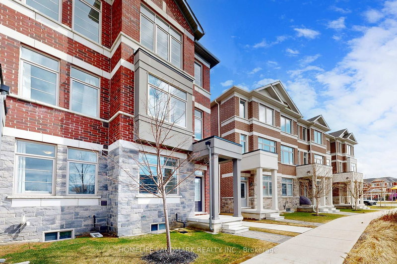 34 Stoeber Lane, Markham, L6B 1R2 | Image 2