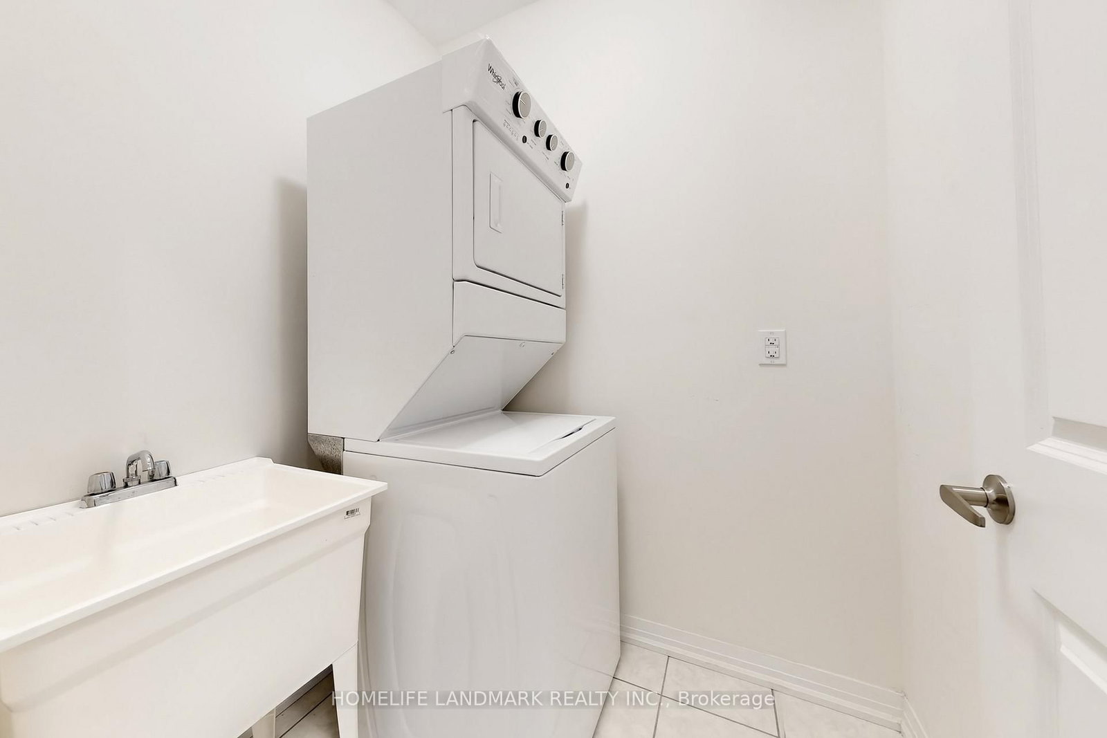 Townhouse for sale at 34 Stoeber Lane, Markham, Ontario, L6B 1R2 - Box Grove - MLS: N12974642