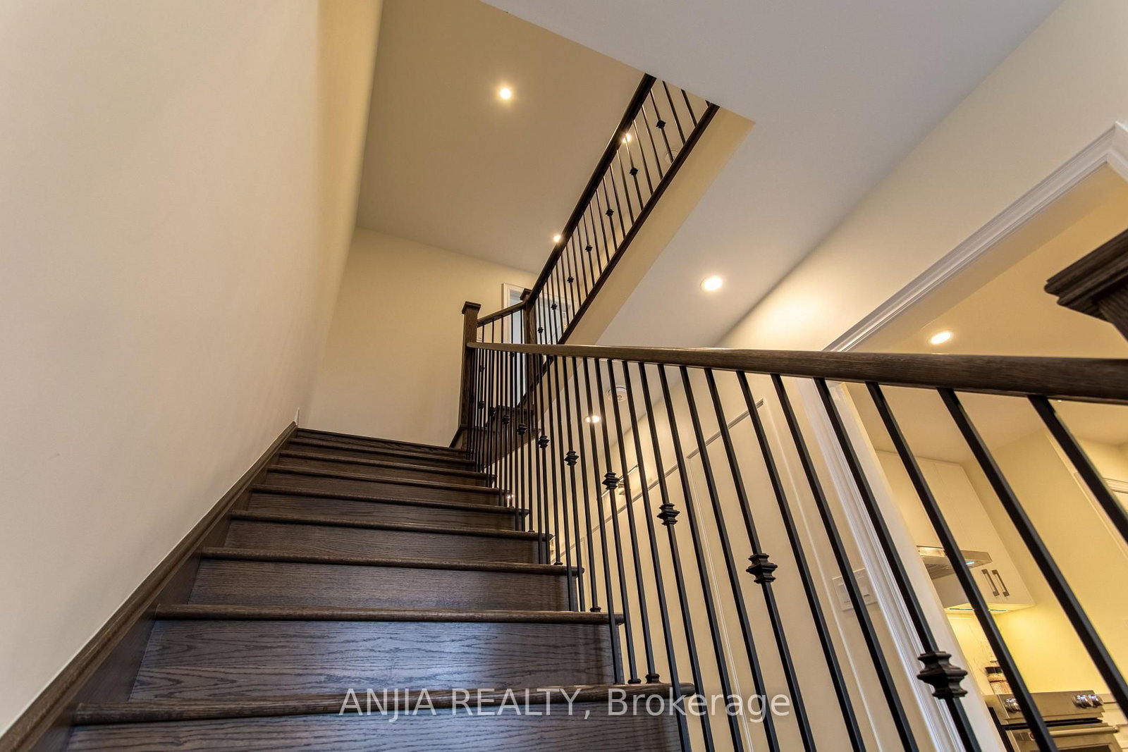 9 MACE Avenue - Photo 25