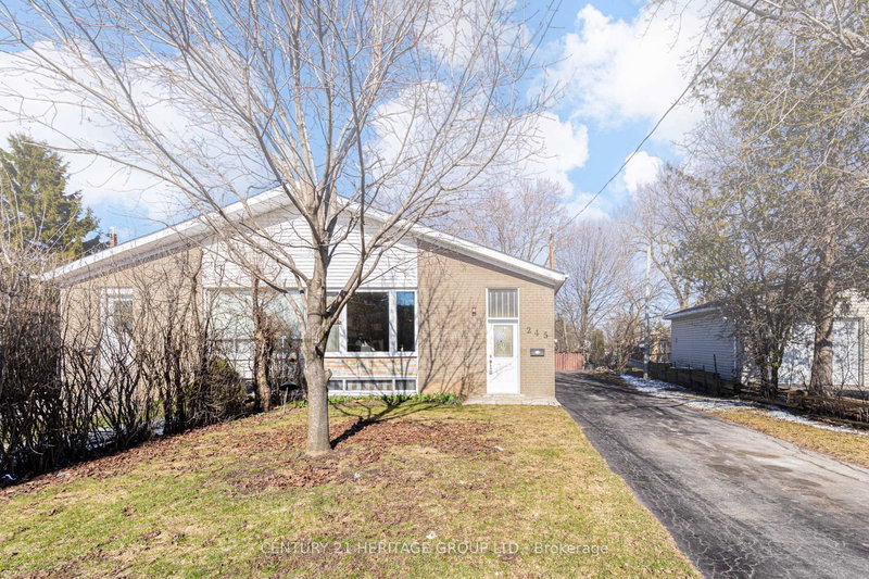 245 Browndale Cres, Richmond Hill, L4C 3H9 | Image 2