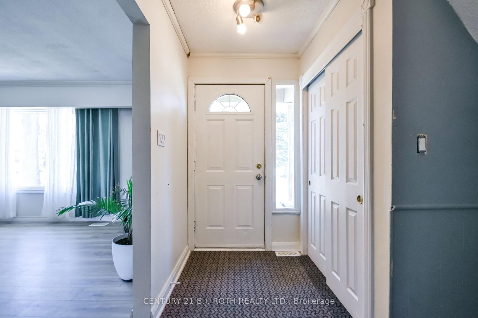 Detached House for sale at 3039 Poplar Road, Innisfil, Ontario, L9S 2J9 - Rural Innisfil - MLS: N12974978