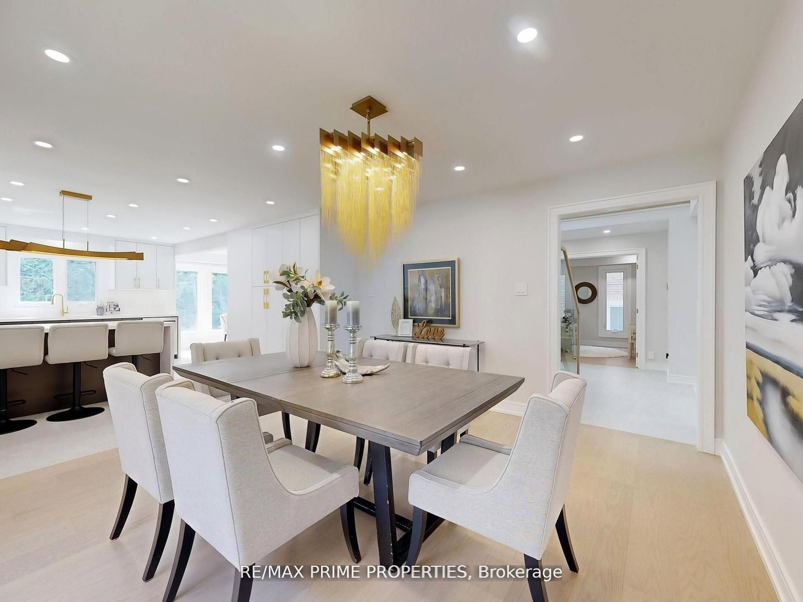 Detached House for sale at 137 Old Surrey Lane, Richmond Hill, Ontario, L4C 6R9 - South Richvale - MLS: N12975320