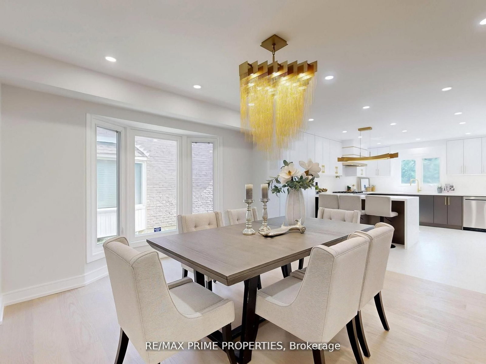 Detached House for sale at 137 Old Surrey Lane, Richmond Hill, Ontario, L4C 6R9 - South Richvale - MLS: N12975320