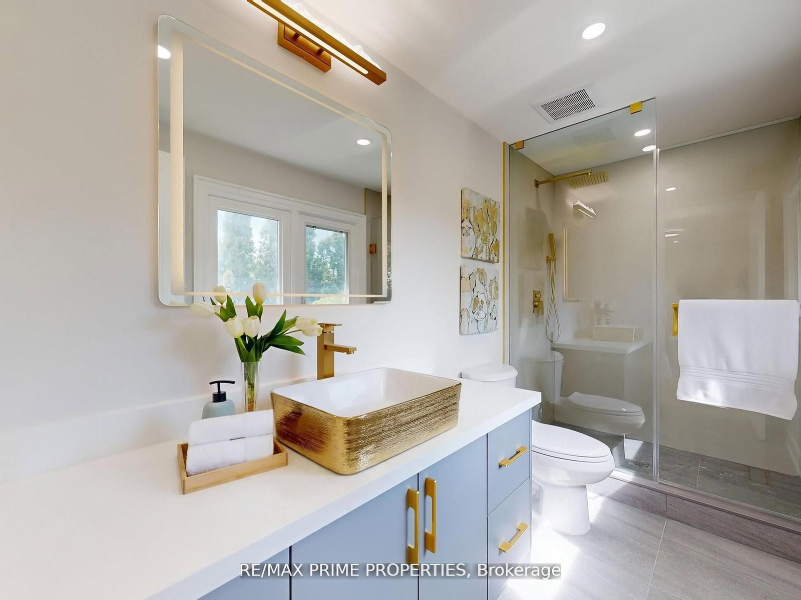 Detached House for sale at 137 Old Surrey Lane, Richmond Hill, Ontario, L4C 6R9 - South Richvale - MLS: N12975320