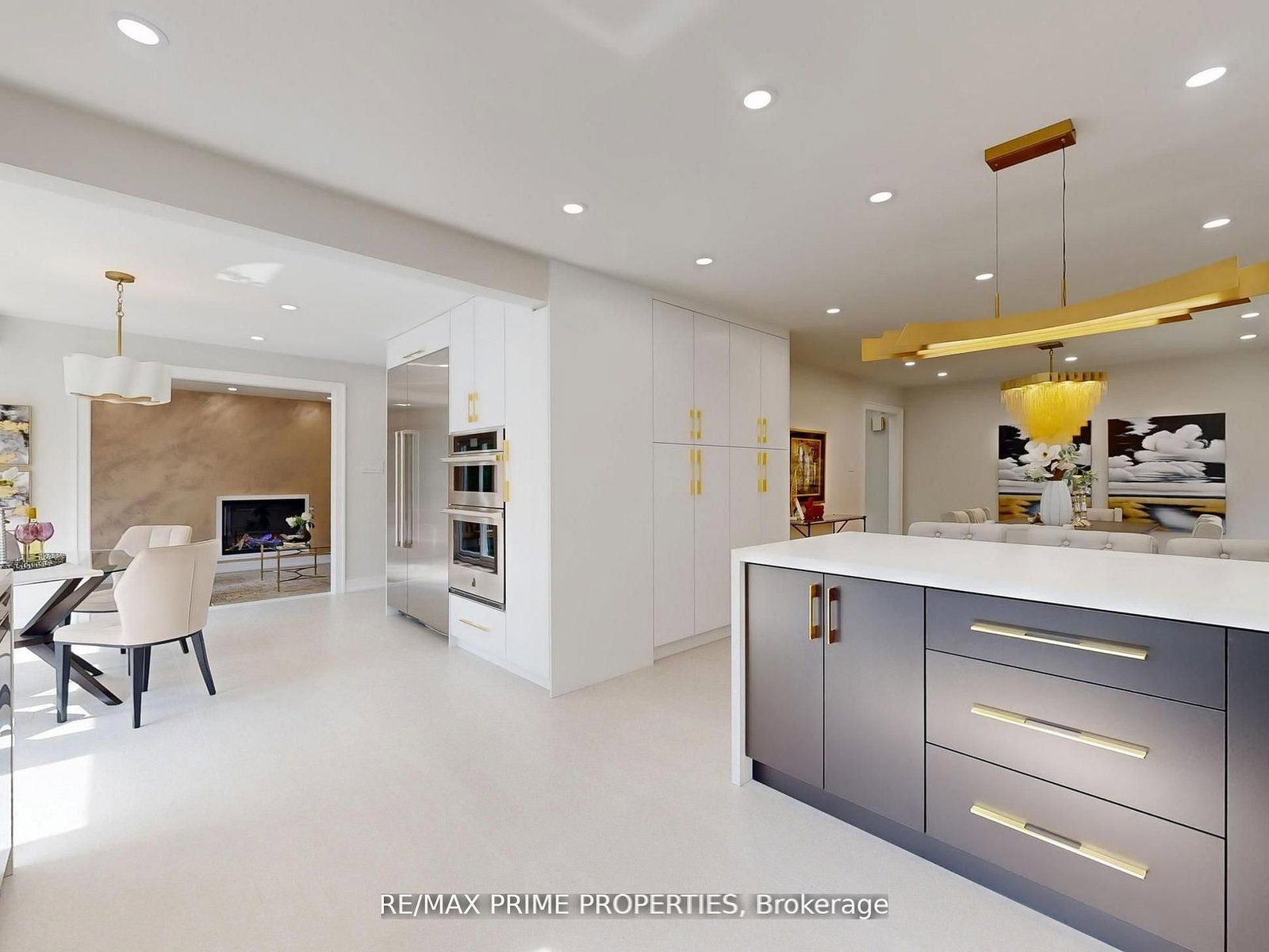 Detached House for sale at 137 Old Surrey Lane, Richmond Hill, Ontario, L4C 6R9 - South Richvale - MLS: N12975320