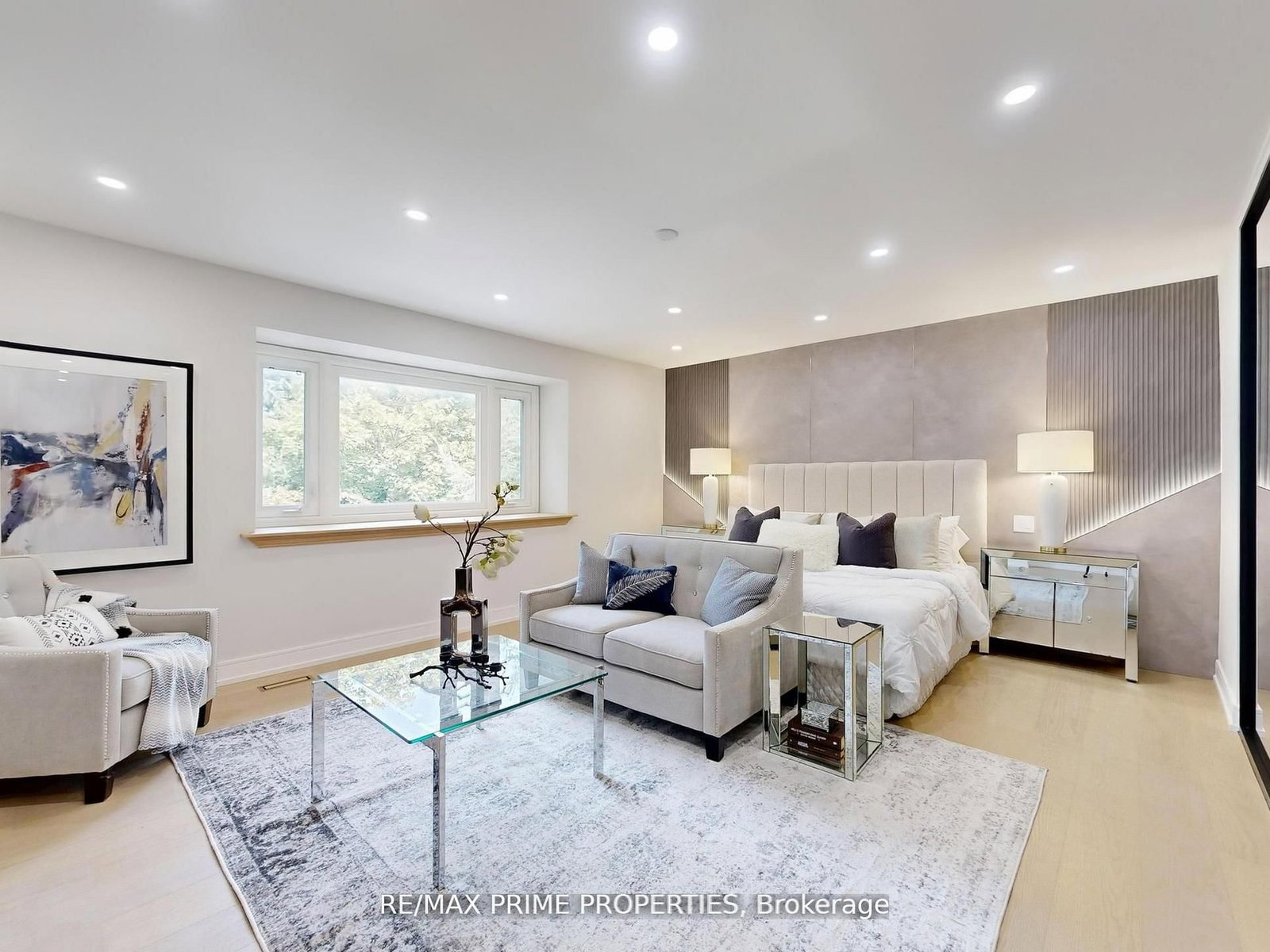 Detached House for sale at 137 Old Surrey Lane, Richmond Hill, Ontario, L4C 6R9 - South Richvale - MLS: N12975320