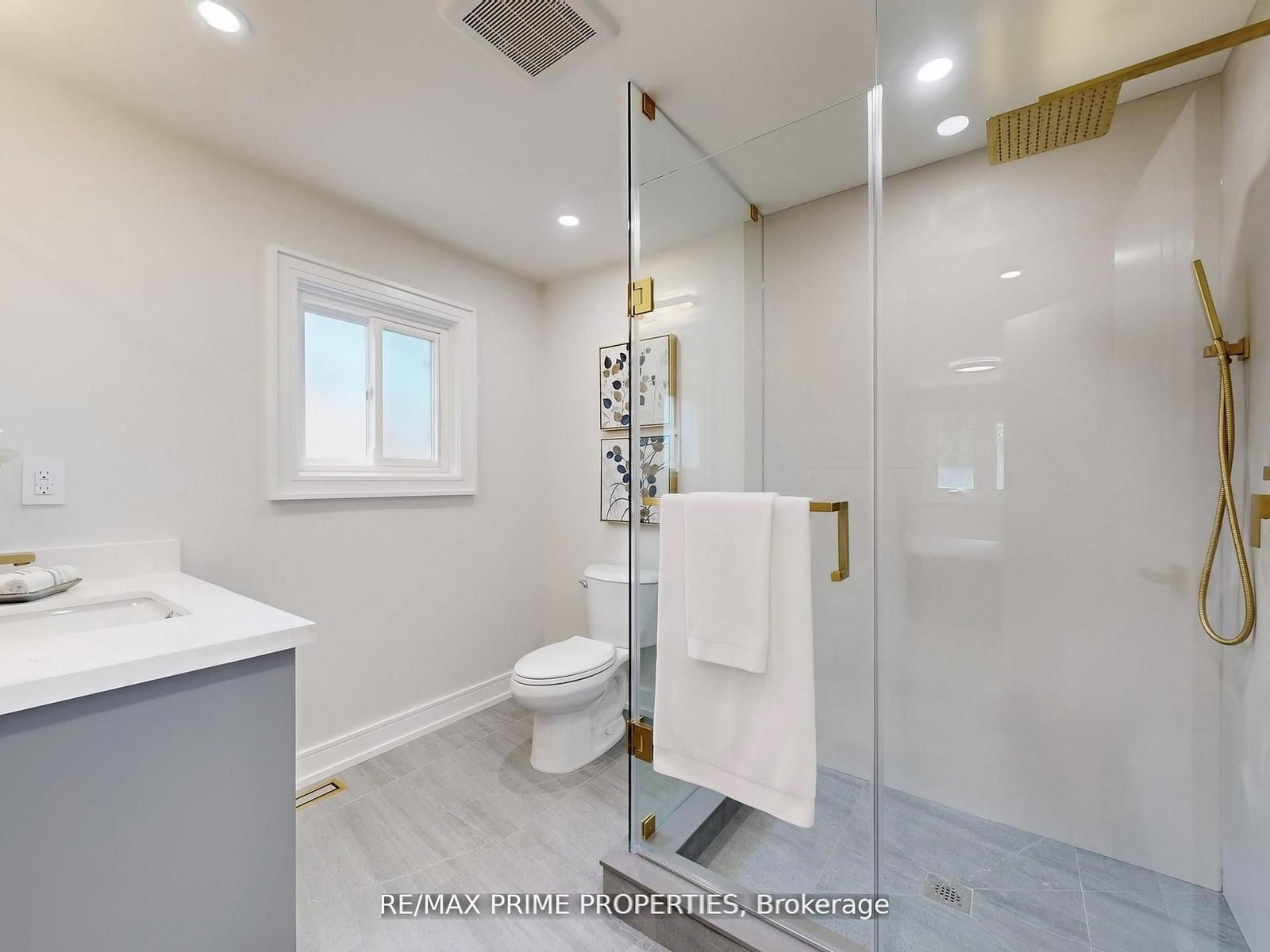 Detached House for sale at 137 Old Surrey Lane, Richmond Hill, Ontario, L4C 6R9 - South Richvale - MLS: N12975320