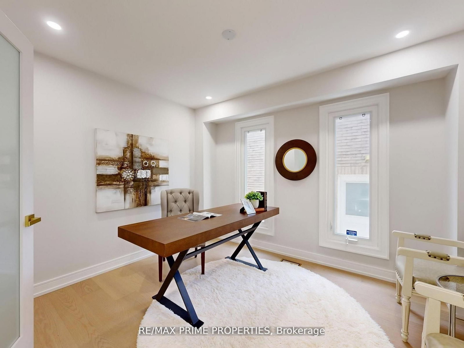 Detached House for sale at 137 Old Surrey Lane, Richmond Hill, Ontario, L4C 6R9 - South Richvale - MLS: N12975320