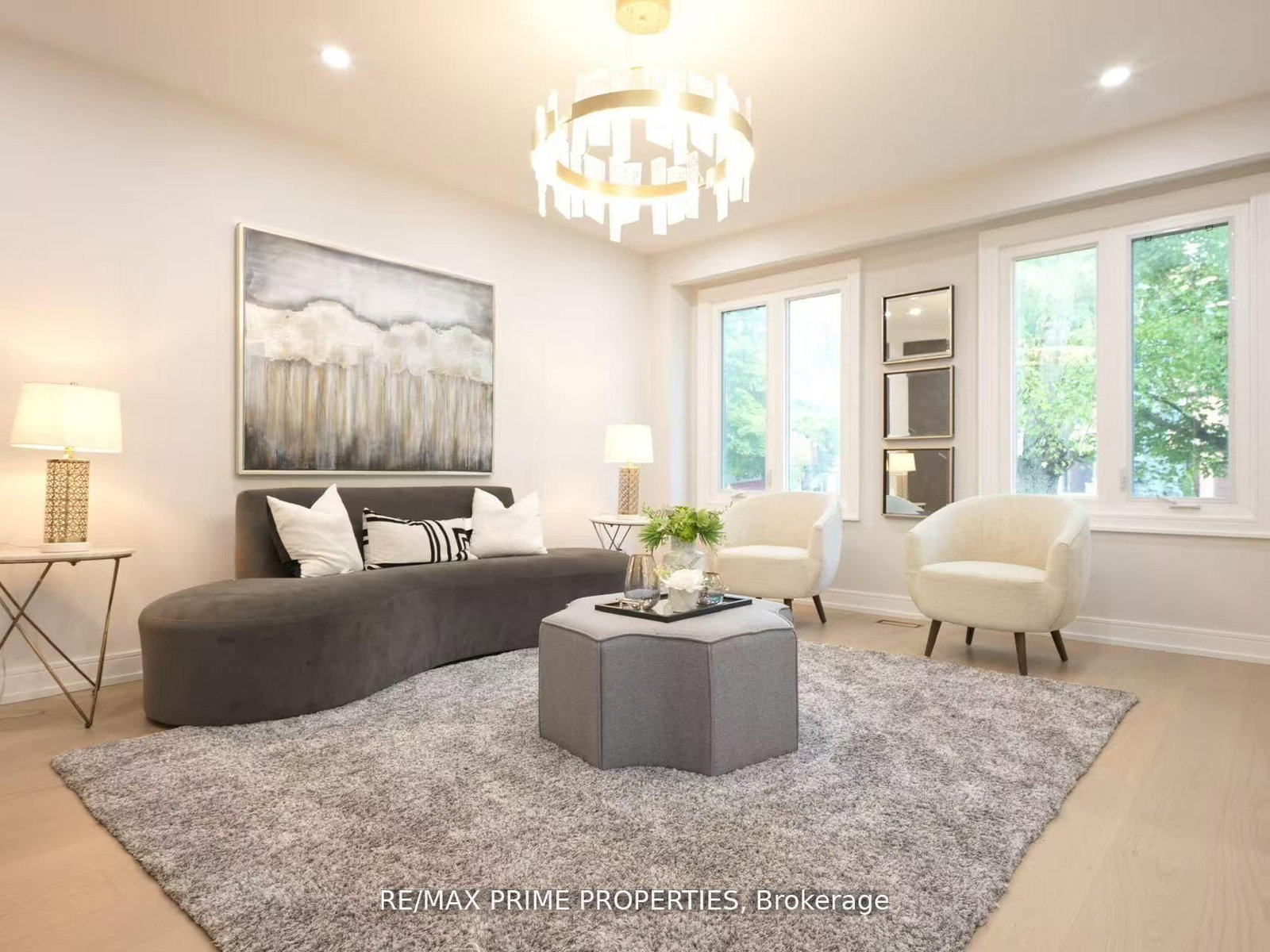 Detached House for sale at 137 Old Surrey Lane, Richmond Hill, Ontario, L4C 6R9 - South Richvale - MLS: N12975320