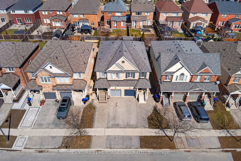 44 Acorn Lane, Bradford West Gwillimbury, L3Z 0H6 | Image 3