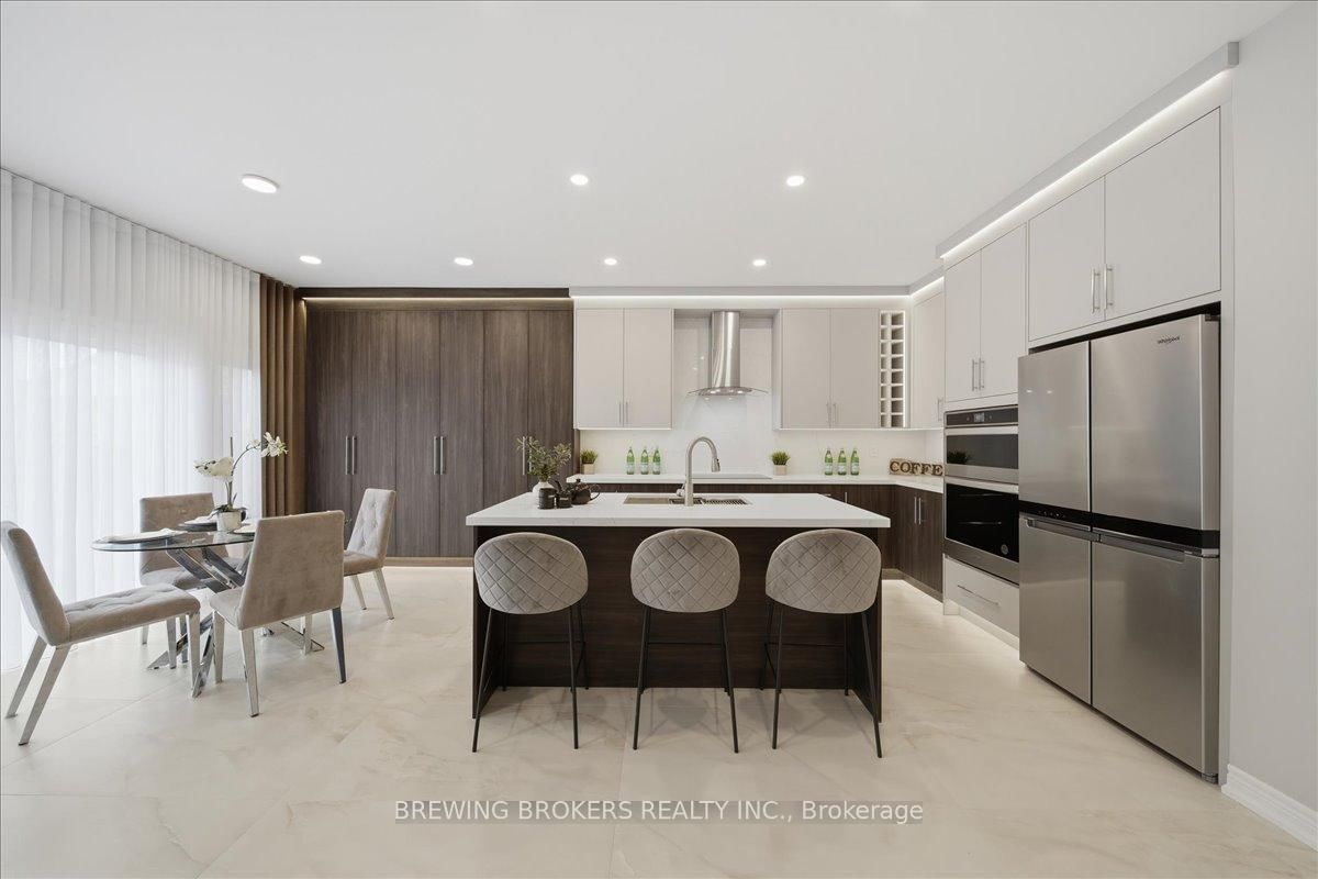 Detached House for sale at 977 Larter Street, Innisfil, Ontario, L9S 0J9 - Alcona - MLS: N12975680