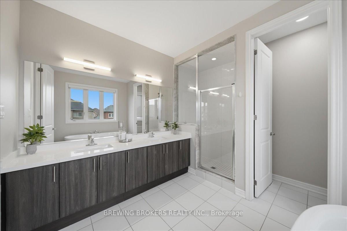 Detached House for sale at 977 Larter Street, Innisfil, Ontario, L9S 0J9 - Alcona - MLS: N12975680