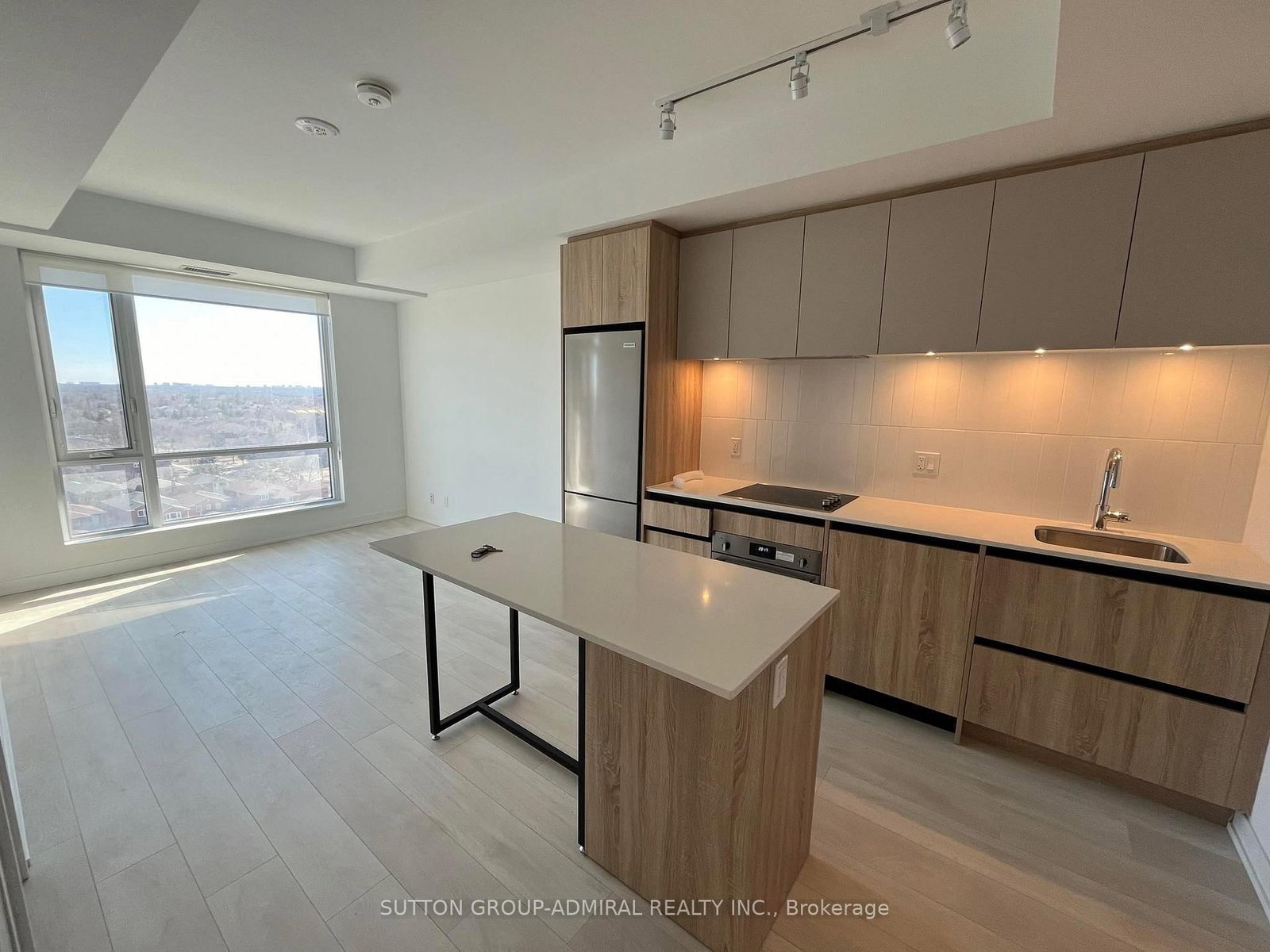 7950 Bathurst Street, Unit 905 - Photo 14