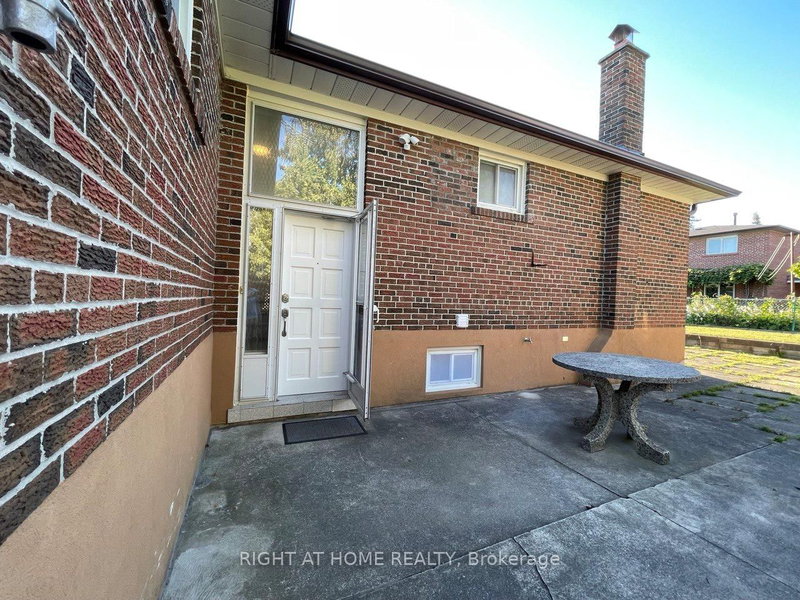 Bsmt A - 30 Lewis Dr, Vaughan, L4L 2B6 | Image 2