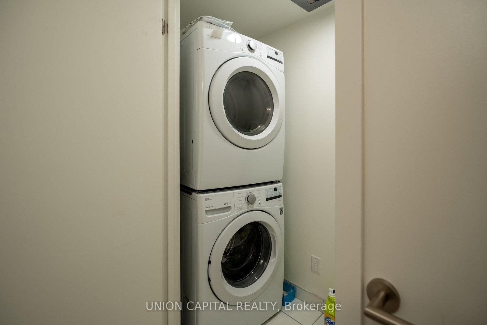 8119 Birchmount Road, Unit 1106 - Photo 6