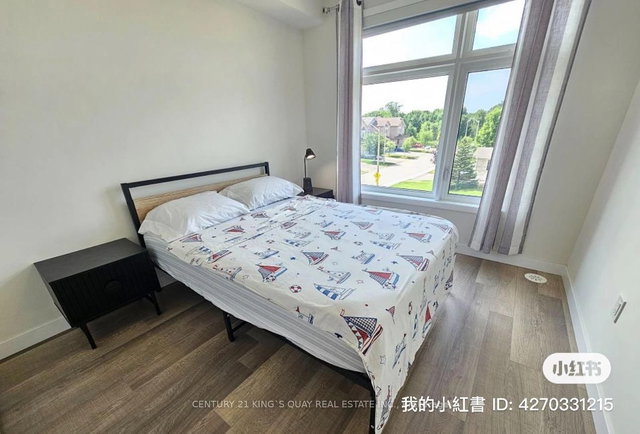 24 Thomas Armstrong Lane W