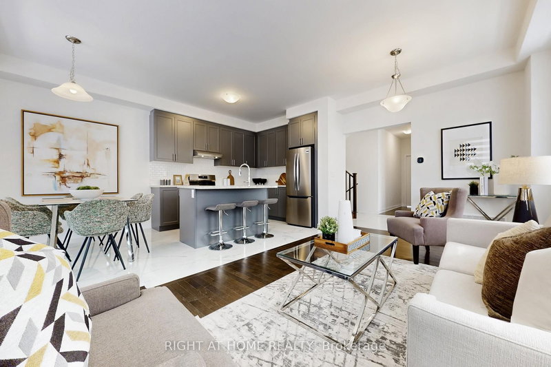 154 Anna Russell Way, Markham, L3R 3X3 | Image 3