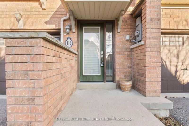 110 Expedition Cres, Whitchurch-Stouffville, L4A 0T1 | Image 2