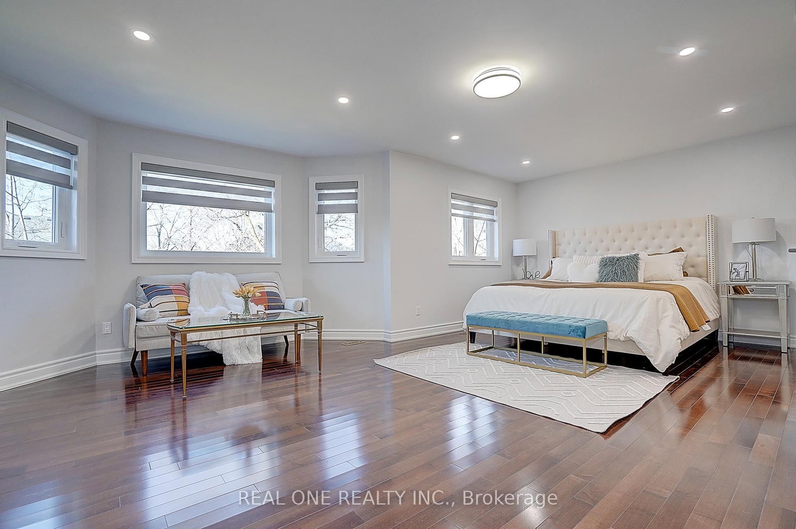 Detached House for sale at 4 Casson Place, Markham, Ontario, L3R 0G2 - Unionville - MLS: N12976324