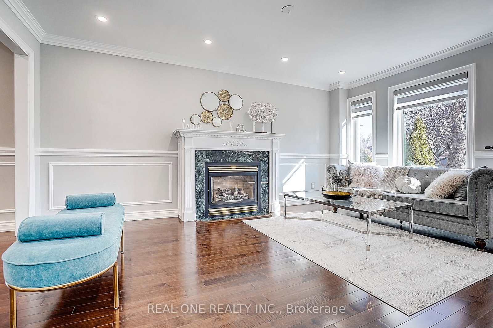 Detached House for sale at 4 Casson Place, Markham, Ontario, L3R 0G2 - Unionville - MLS: N12976324