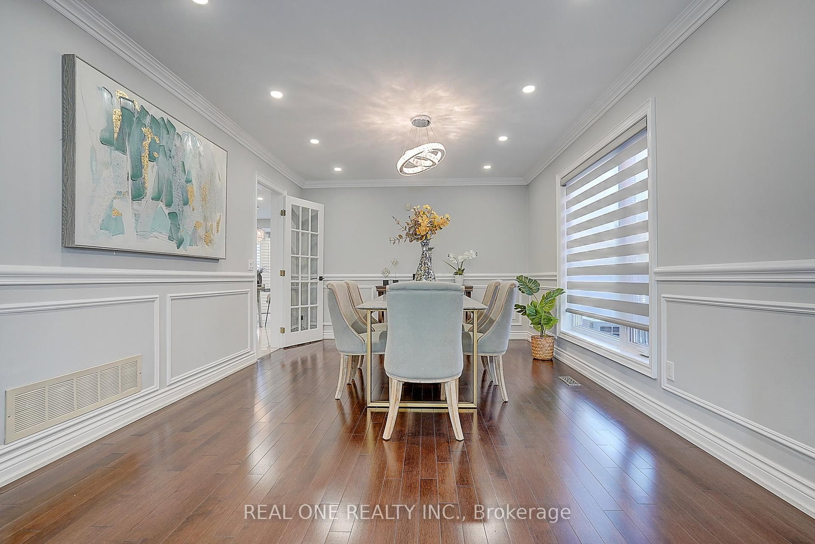 Detached House for sale at 4 Casson Place, Markham, Ontario, L3R 0G2 - Unionville - MLS: N12976324