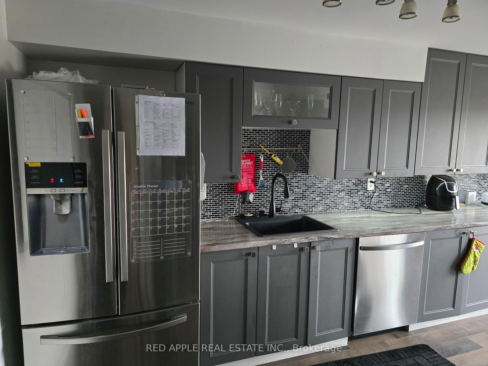 Townhouse for sale at 2029 Swan Street, Innisfil, Ontario, L9S 0B5 - Alcona - MLS: N12976332