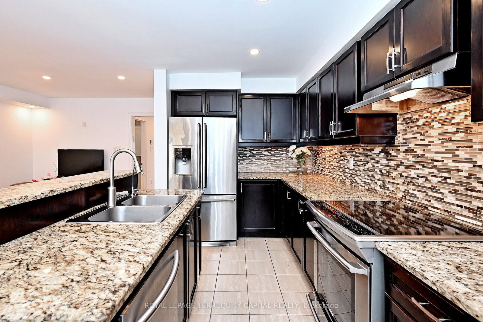 Townhouse for sale at 77 Benjamin Hood Crescent, Vaughan, Ontario, L4K 5M7 - Patterson - MLS: N12976474