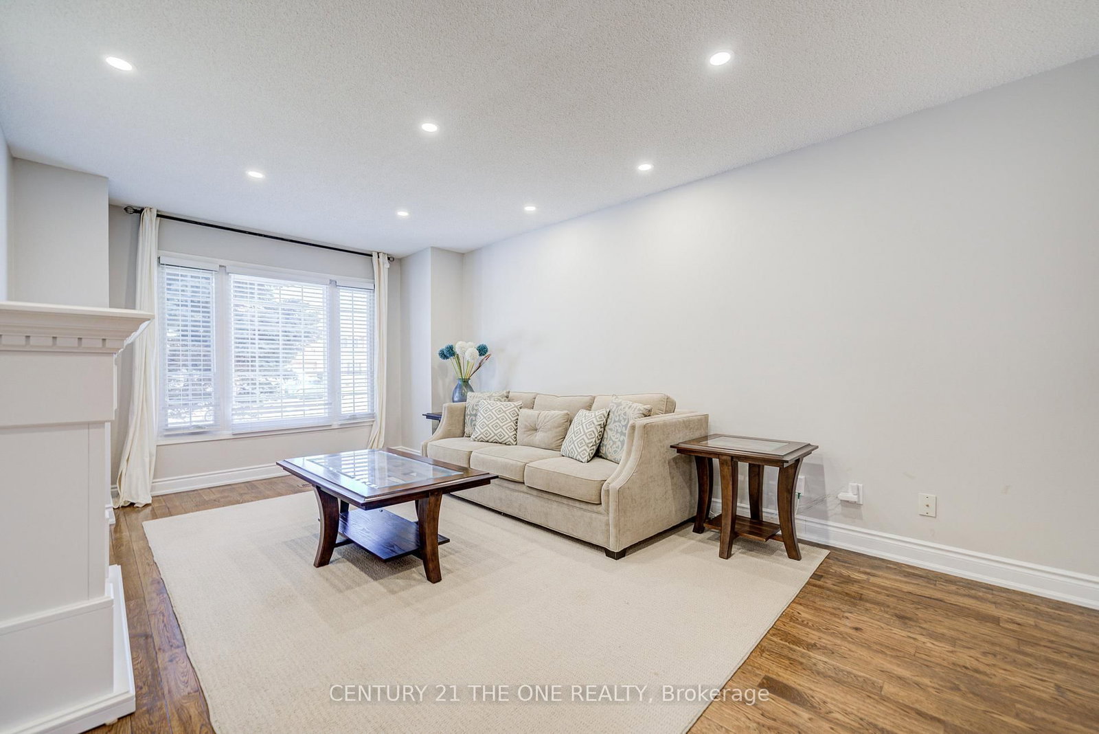 Detached House for sale at 21 Larratt Lane, Richmond Hill, Ontario, L4C 9J1 - Westbrook - MLS: N12976576