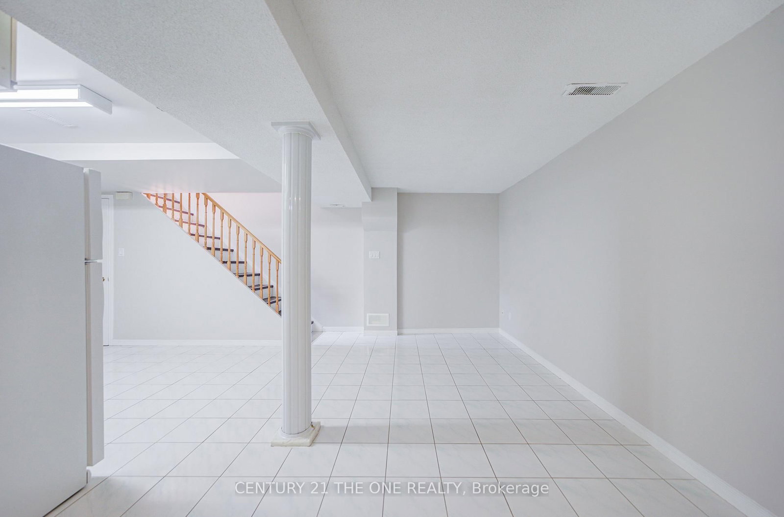 Detached House for sale at 21 Larratt Lane, Richmond Hill, Ontario, L4C 9J1 - Westbrook - MLS: N12976576