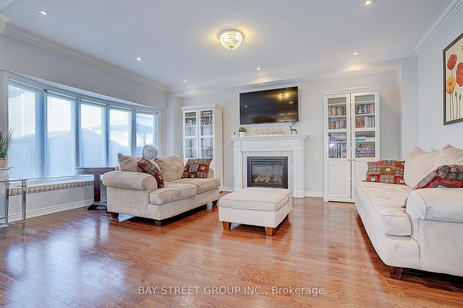 Detached House for sale at 90 Gable Avenue, Markham, Ontario, L6C 2W6 - Berczy - MLS: N12976604