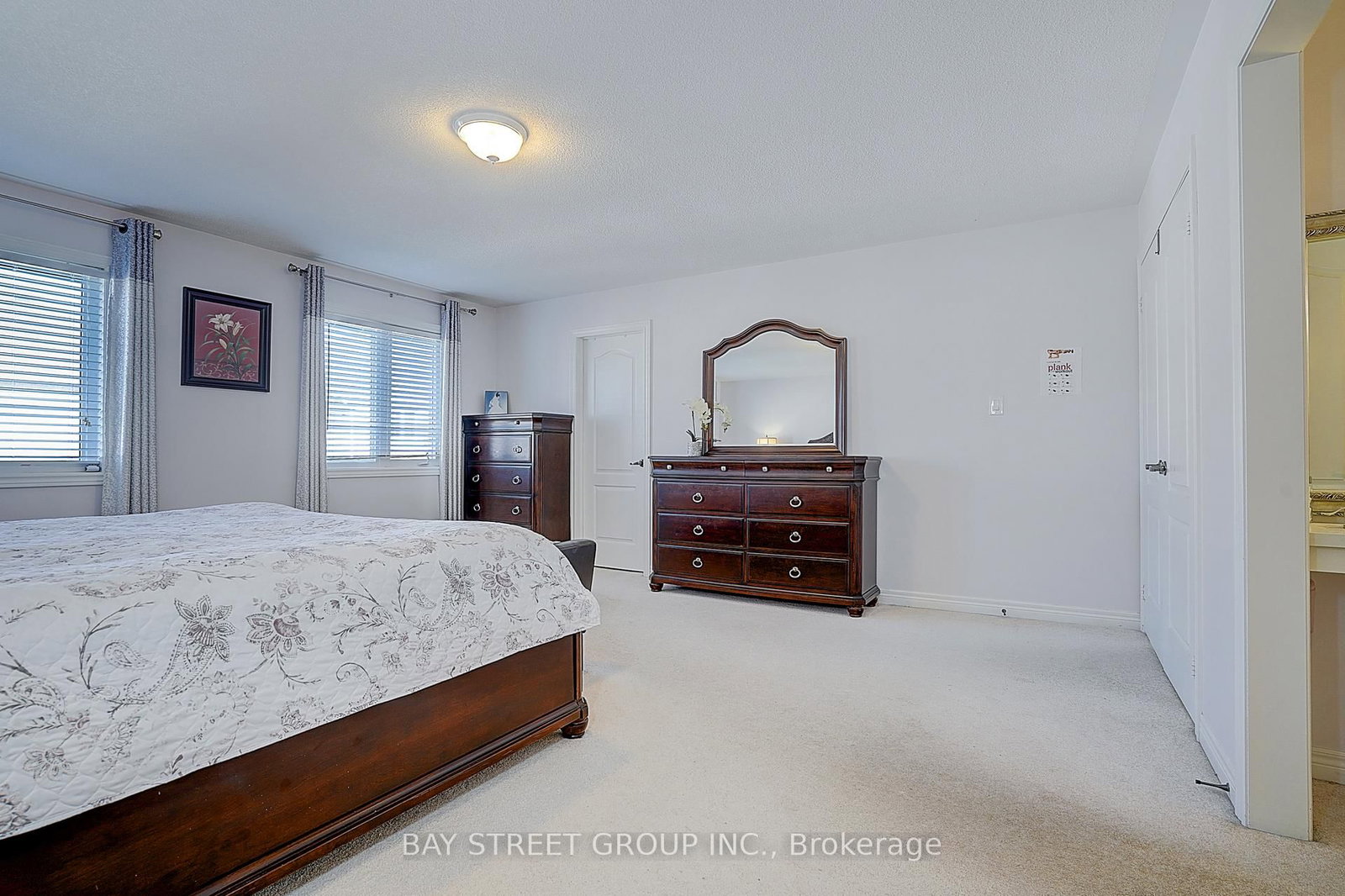 Detached House for sale at 90 Gable Avenue, Markham, Ontario, L6C 2W6 - Berczy - MLS: N12976604