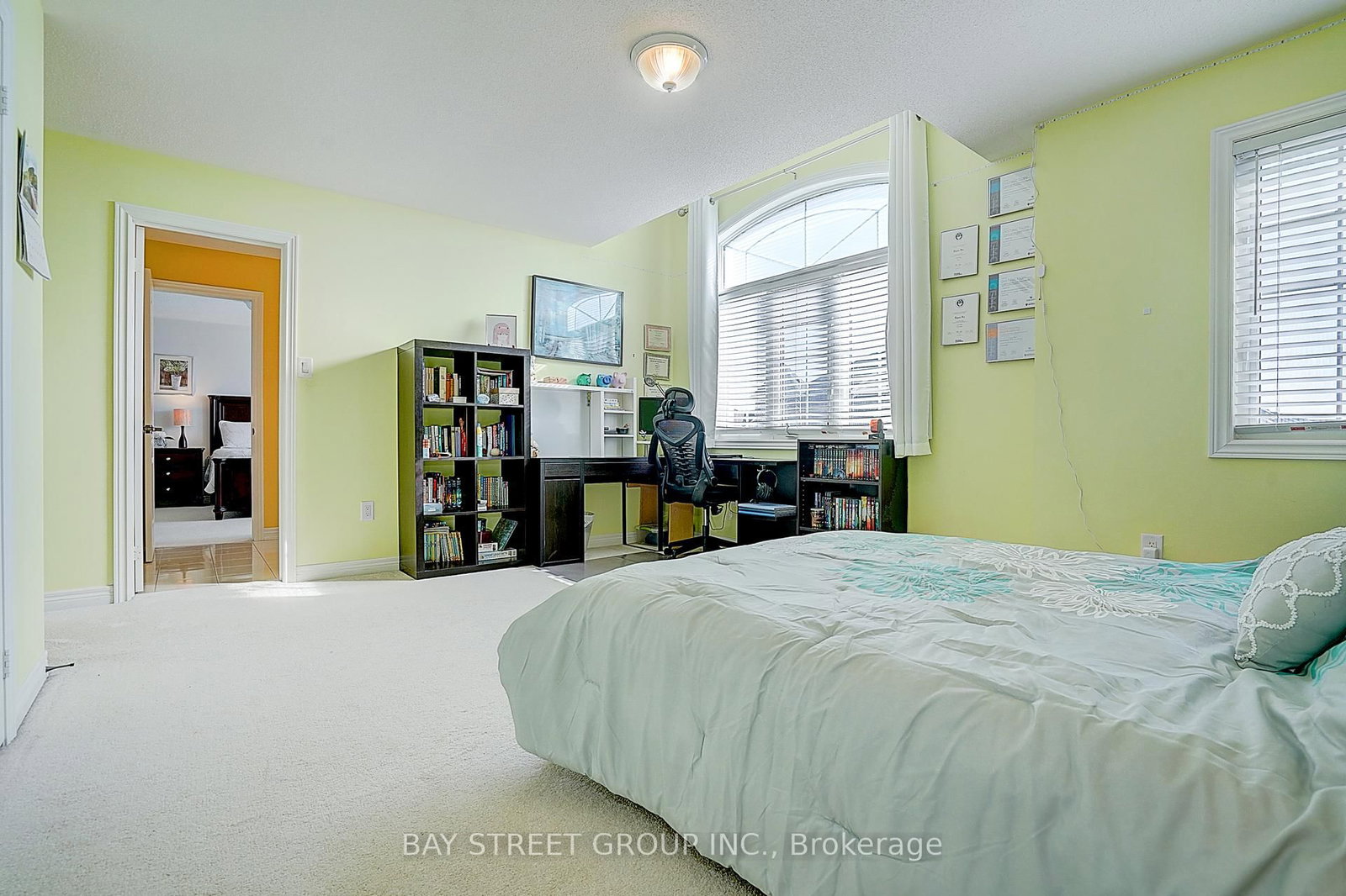 Detached House for sale at 90 Gable Avenue, Markham, Ontario, L6C 2W6 - Berczy - MLS: N12976604