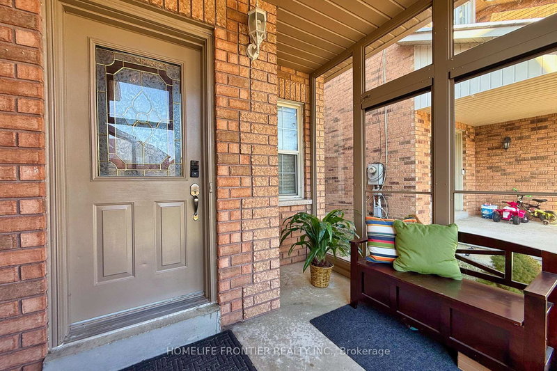 102 Antique Dr, Richmond Hill, L4E 4G3 | Image 3