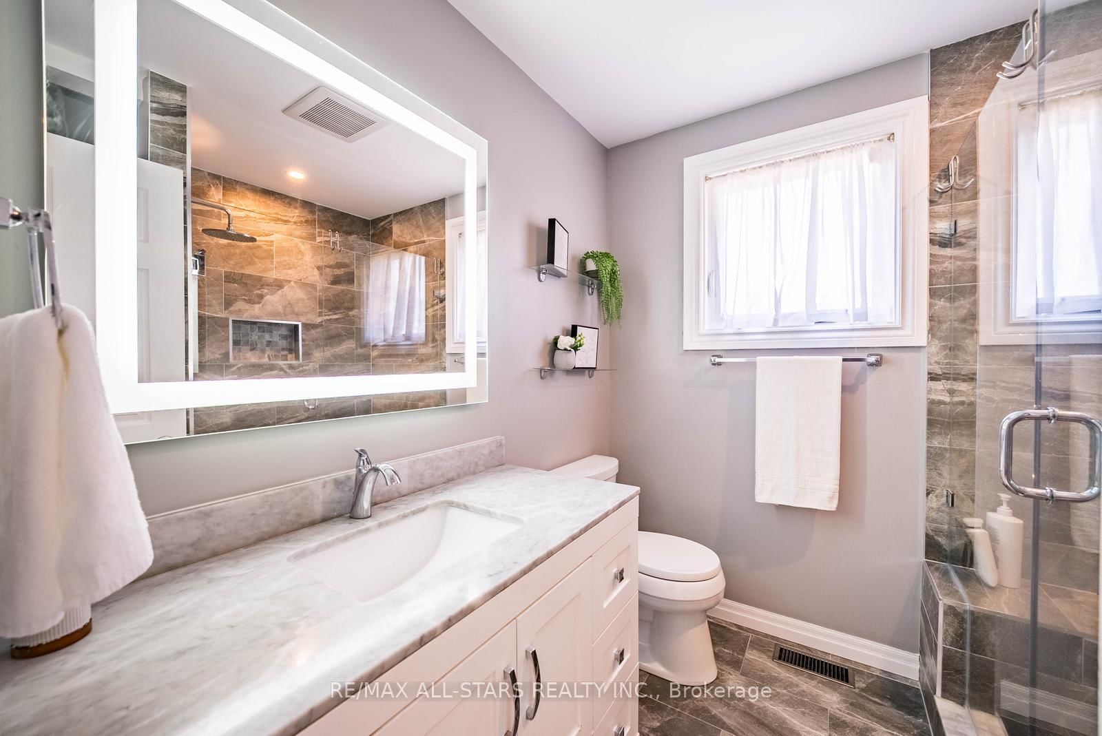 263 Sunset Boulevard - Photo 22